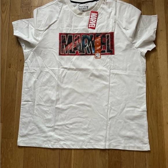 Marvel Graphic Tee XL | White T-Shirt with Comic Logo Print Superhero Style ✨ - Picture 1 of 5